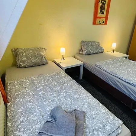 Monteur Domizil Und Erfurt