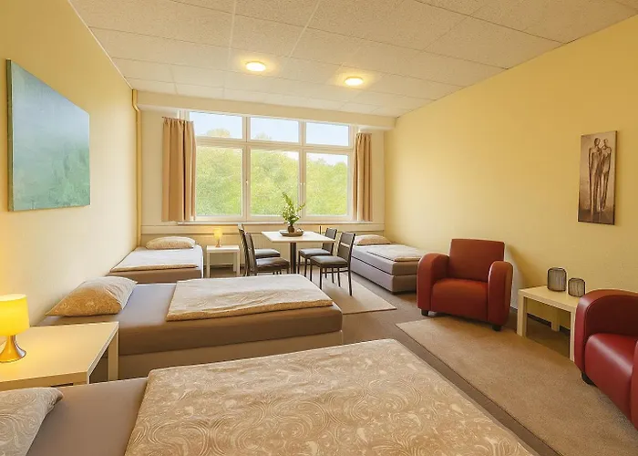 Monteur Domizil Und *